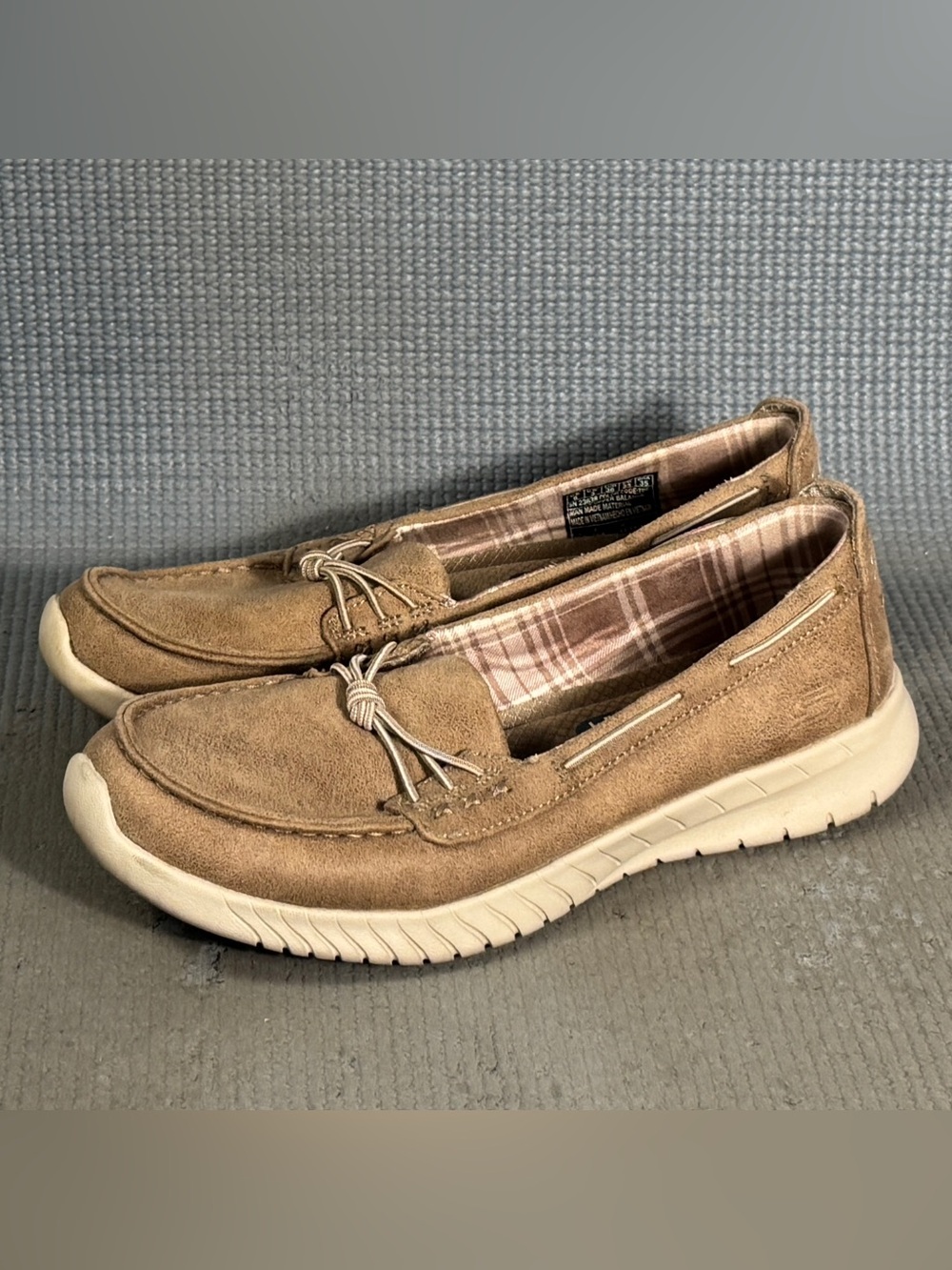 Skechers Women's Wave-Lite Slip‎ On Taupe Shoes Size 6